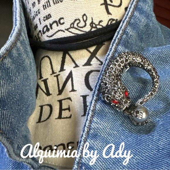 Statement Pave and pearl tiger brooch choker necklace - Picture 2 of 4